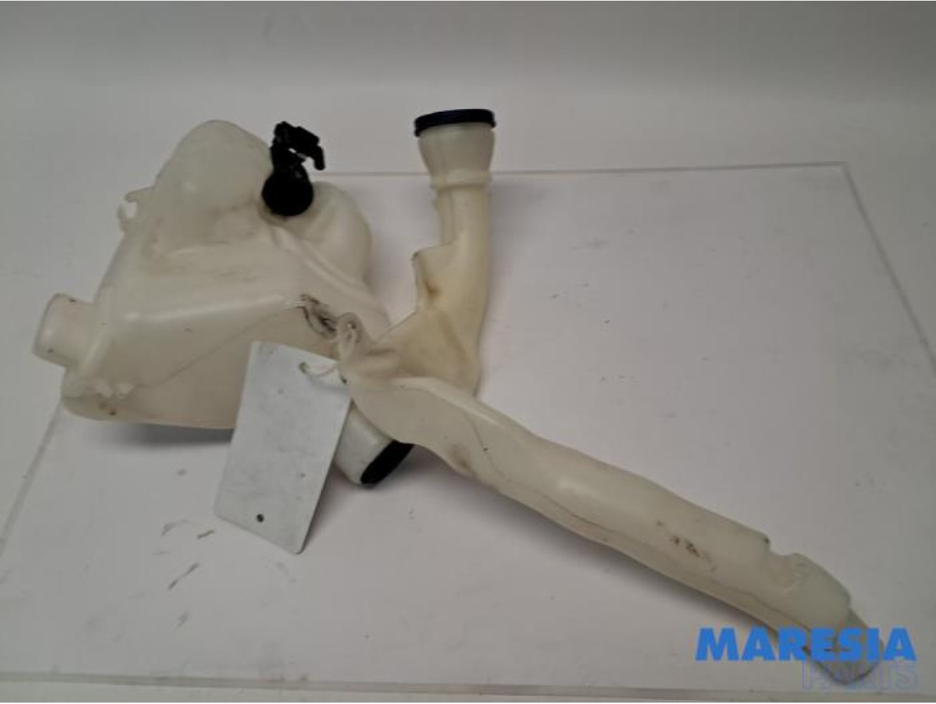 Citroen - DS3 - Front windscreen washer reservoir