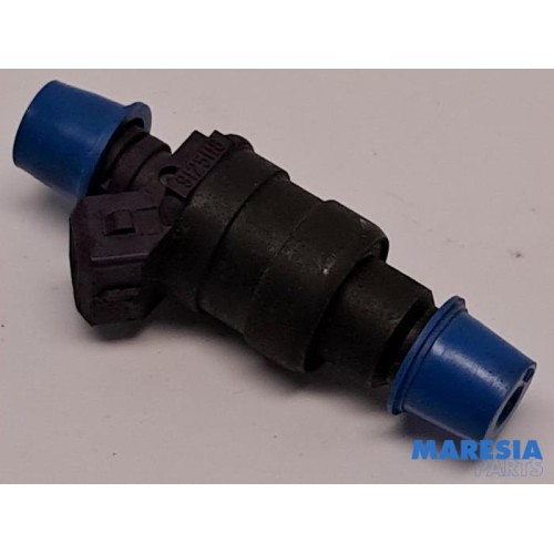 Renault - Safrane - Injector (benzine injectie)