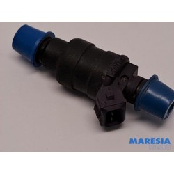 Renault - Safrane - Injector (petrol injection)