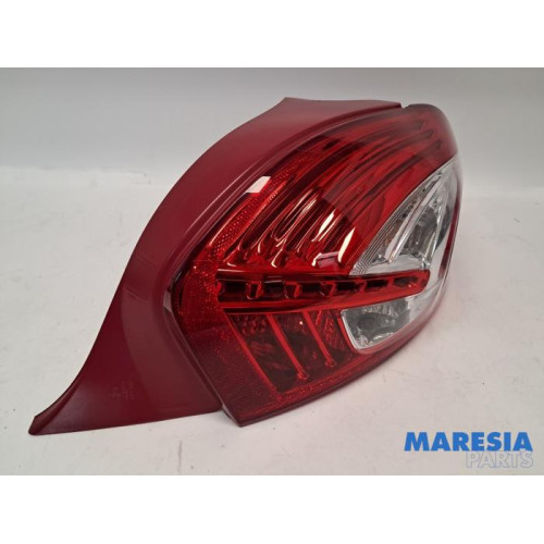 Peugeot - 208 - Taillight, right