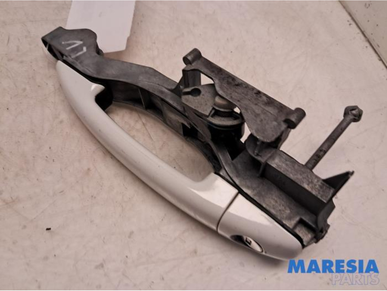 Peugeot - 208 - Door handle 4-door, front left