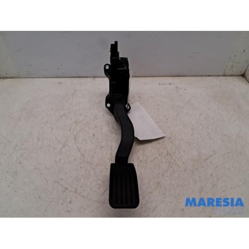 Peugeot - 208 - Gaspedaalpositie Sensor