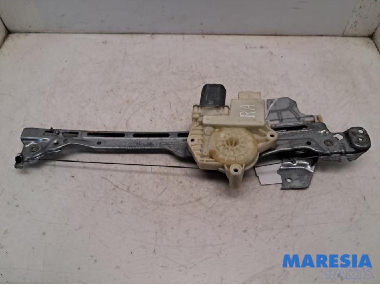 Peugeot - 308 - Rear door window mechanism 4-door, right
