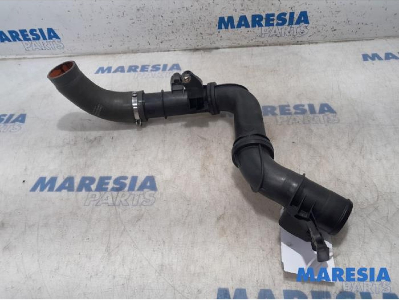 Opel - Vivaro - Intercooler Buis