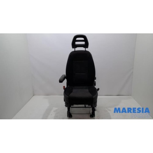 Peugeot - Boxer - Stoel links