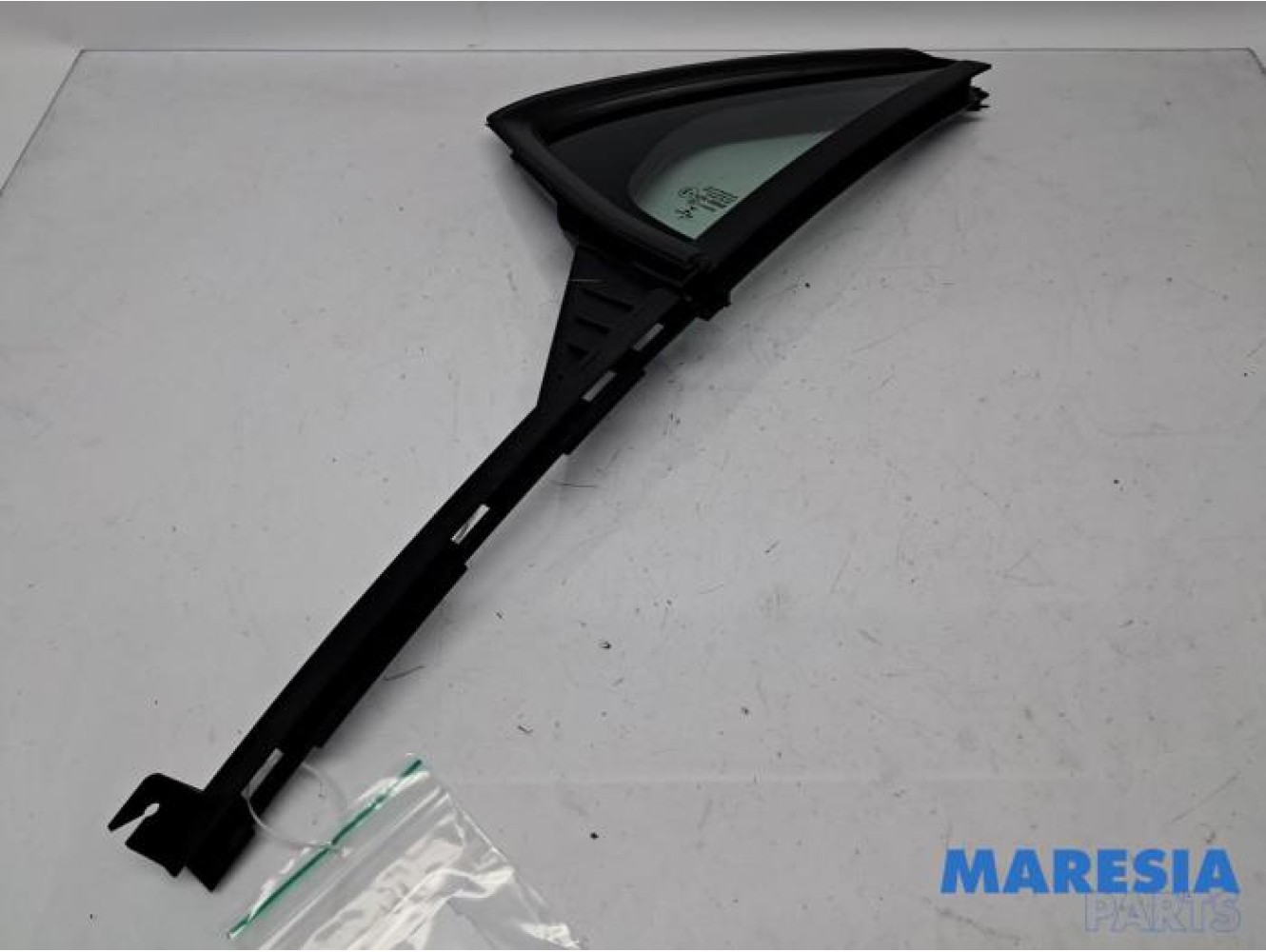 Opel - Corsa - Rear quarter light, left right