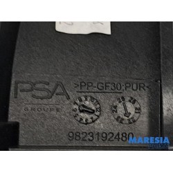Opel - Corsa - Luidspreker