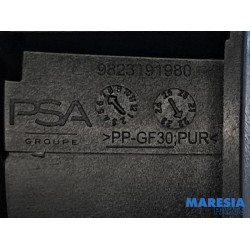 Opel - Corsa - Speaker