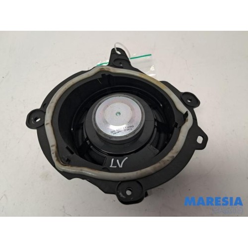 Opel - Corsa - Speaker
