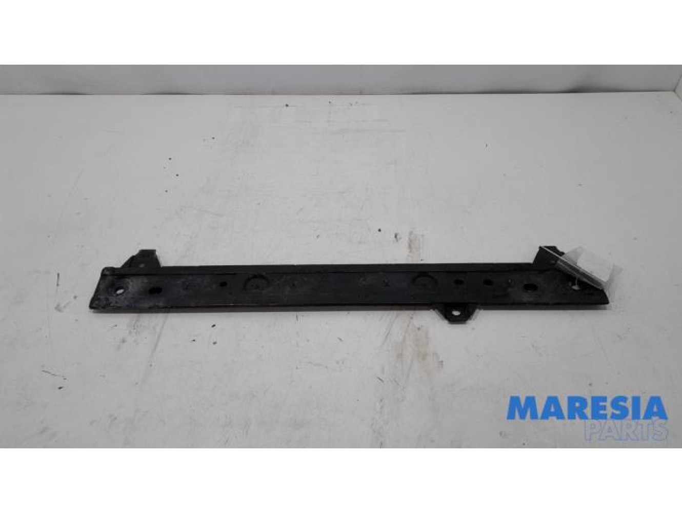 Renault - Kangoo - Barre radiateur