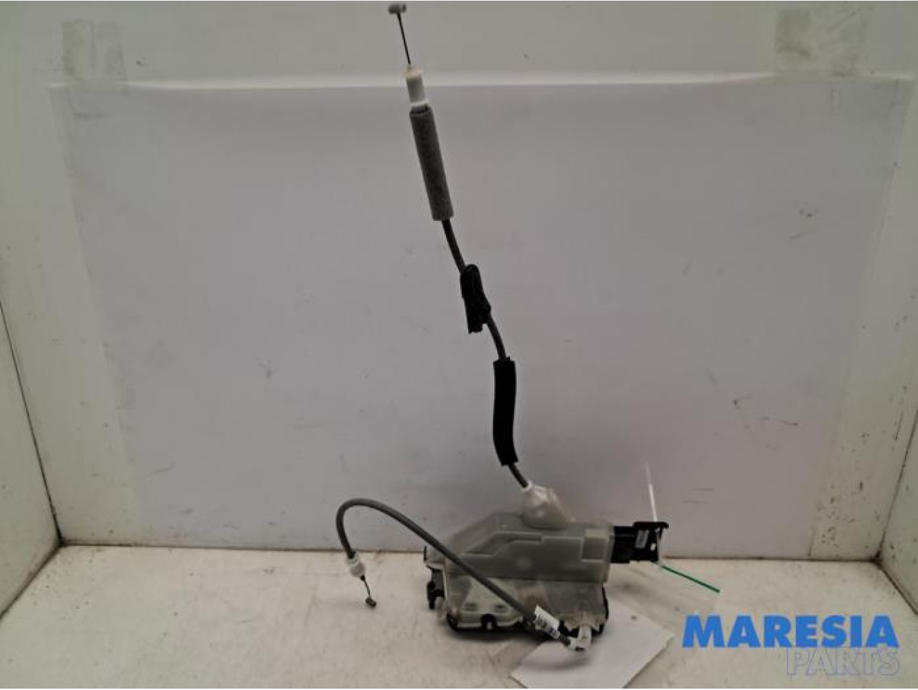 Opel - Corsa - Front door lock mechanism 4-door, right