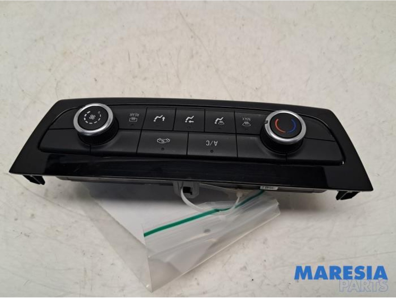 Opel - Corsa - Air conditioning control panel