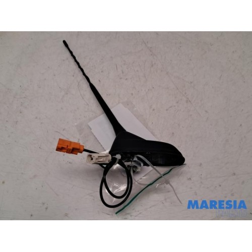 Opel - Corsa - Antenne