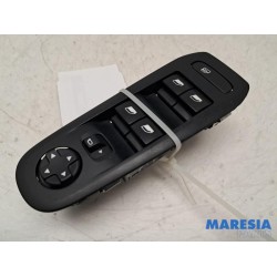 Peugeot - 308 - Multi-functional window switch