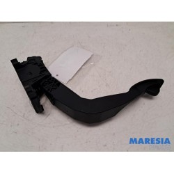 Opel - Corsa - Accelerator pedal