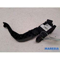 Opel - Corsa - Accelerator pedal