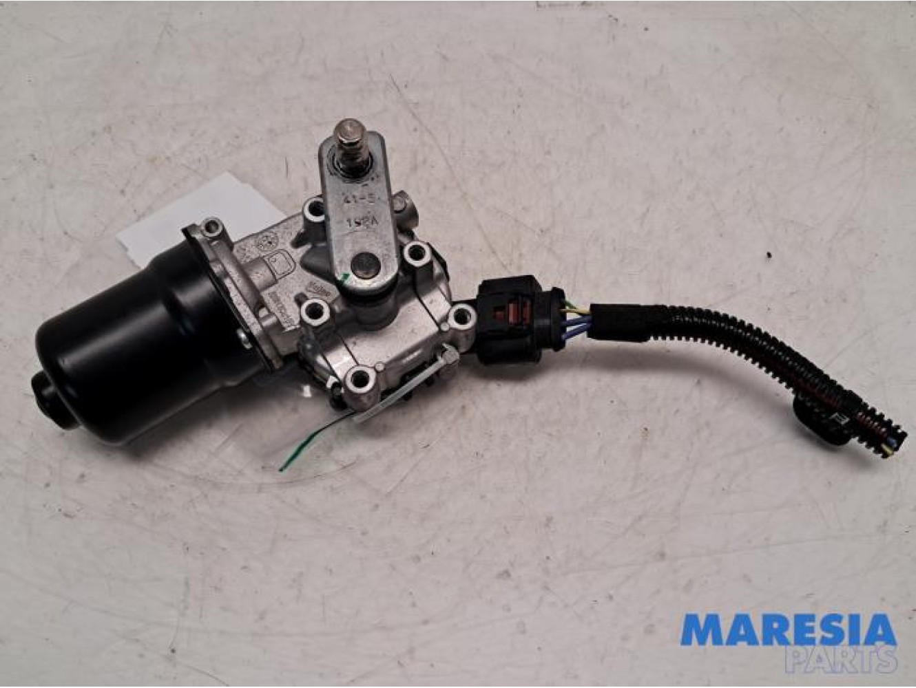 Opel - Corsa - Front wiper motor