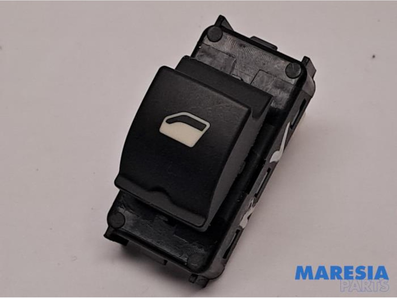 Opel - Corsa - Electric window switch