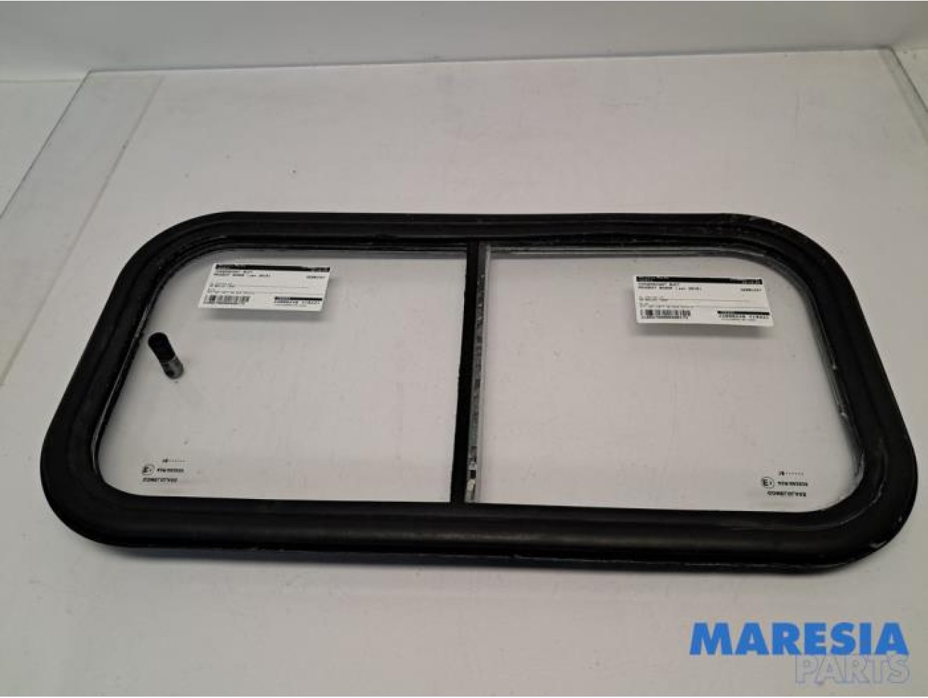 Peugeot - Boxer - Bulkhead window