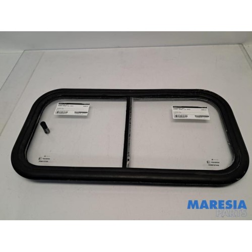 Peugeot - Boxer - Bulkhead window