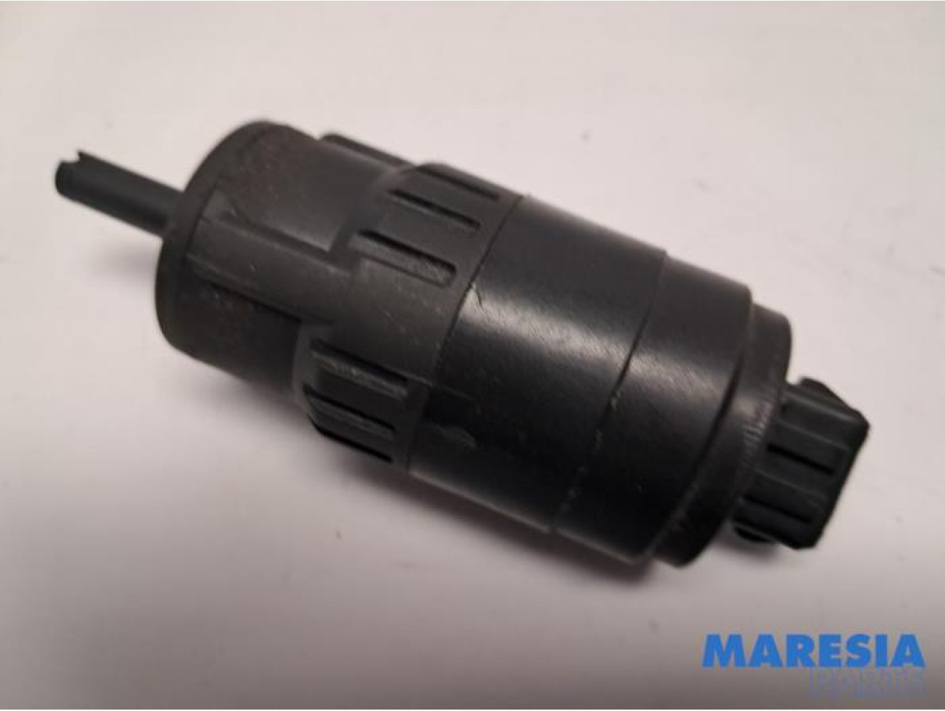 Peugeot - Boxer - Scheibensprüherpumpe vorne