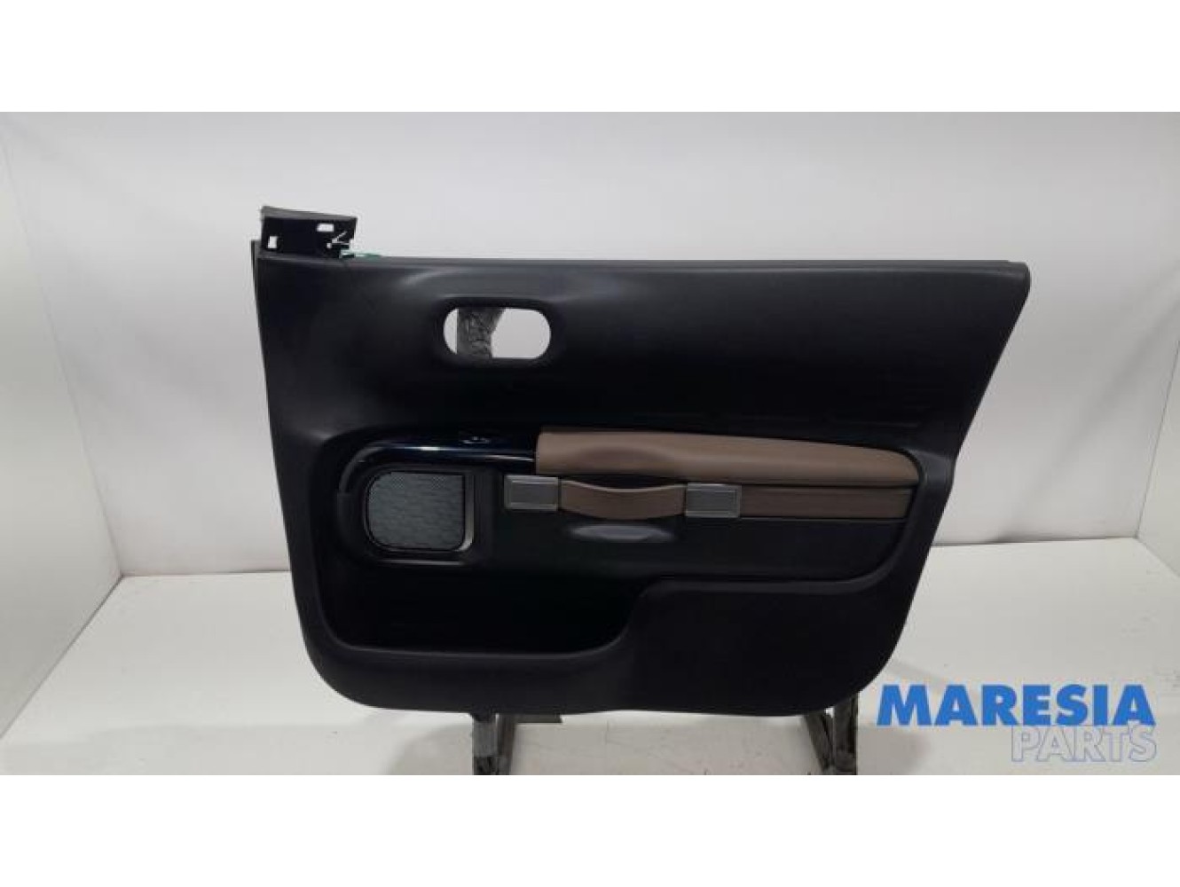 Citroen - C4 Cactus - Front door trim 4-door, right