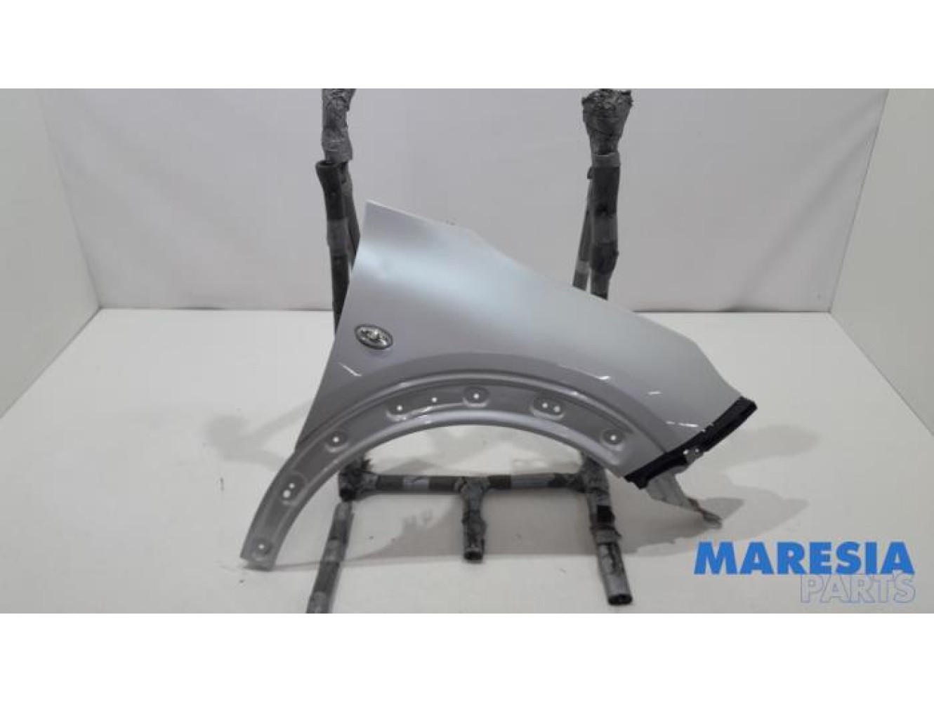 Citroen - C4 Cactus - Front wing, right