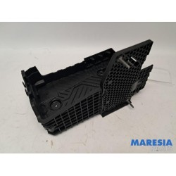Opel - Corsa - Battery box