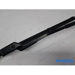 Opel - Corsa - Front wiper arm