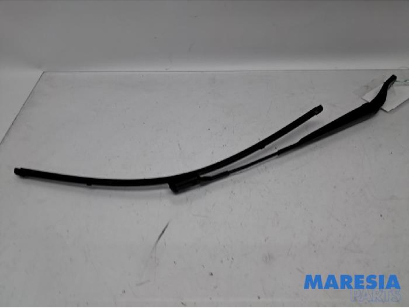 Opel - Corsa - Front wiper arm
