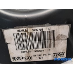 Opel - Corsa - Brake servo
