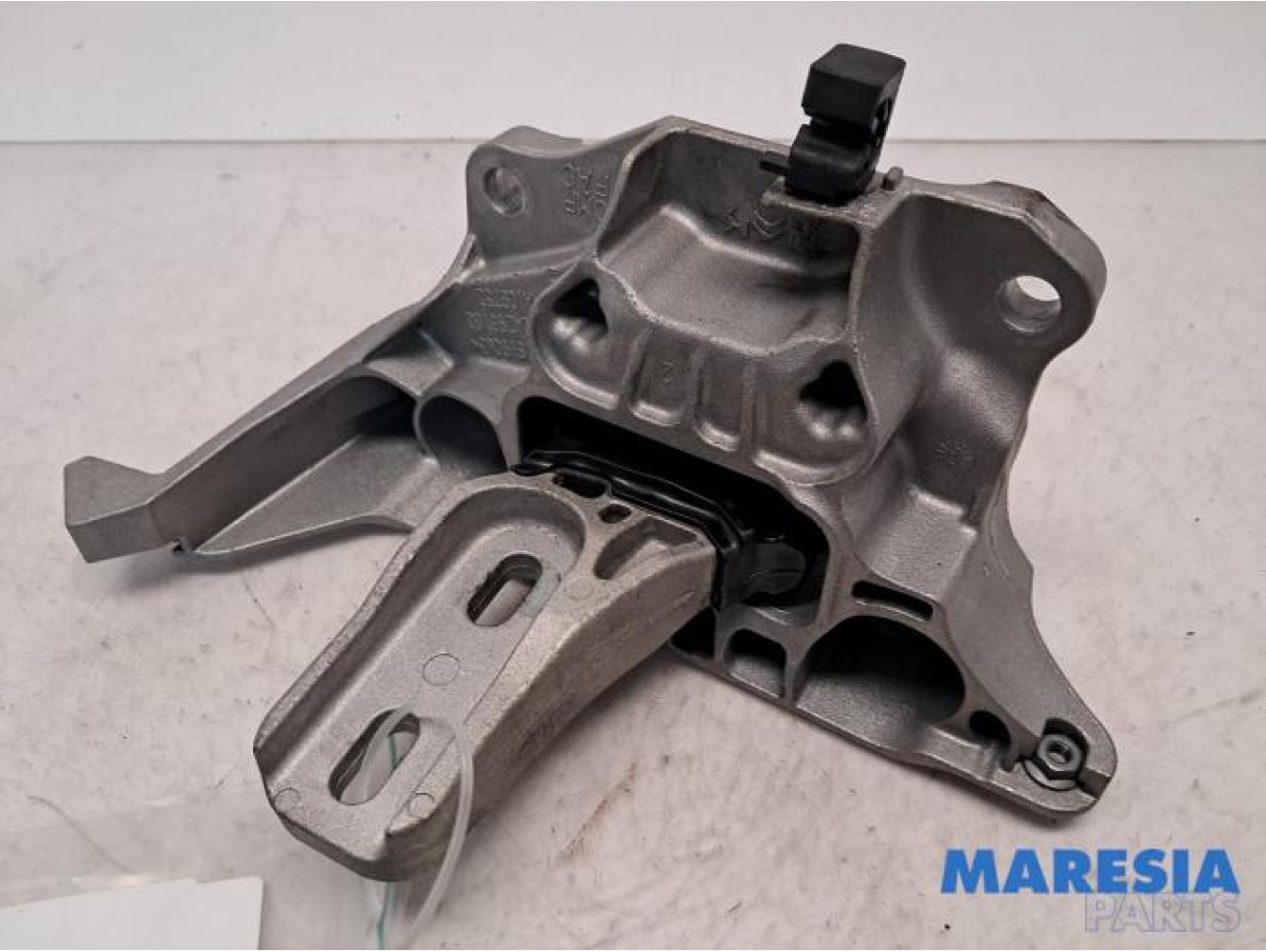 Opel - Corsa - Engine mount