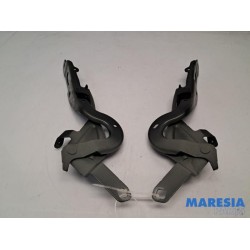 Opel - Corsa - Motorkap Scharnier