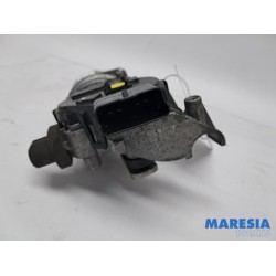 Citroen - C4 Cactus - Front wiper motor