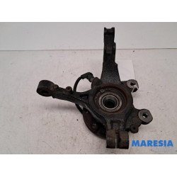 Opel - Corsa - Fusee links-voor