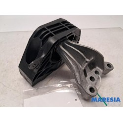 Opel - Corsa - Engine mount