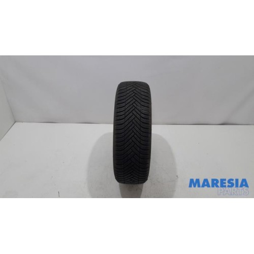 Citroen - C4 Cactus - Tyre