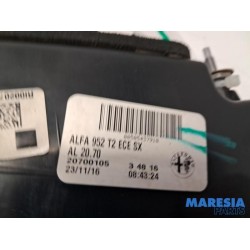 Alfa Romeo - Giulia - Taillight, left