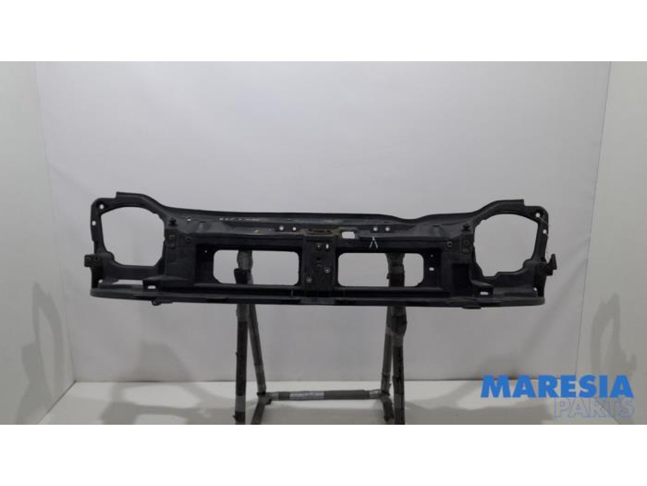 Renault - Trafic - Front panel