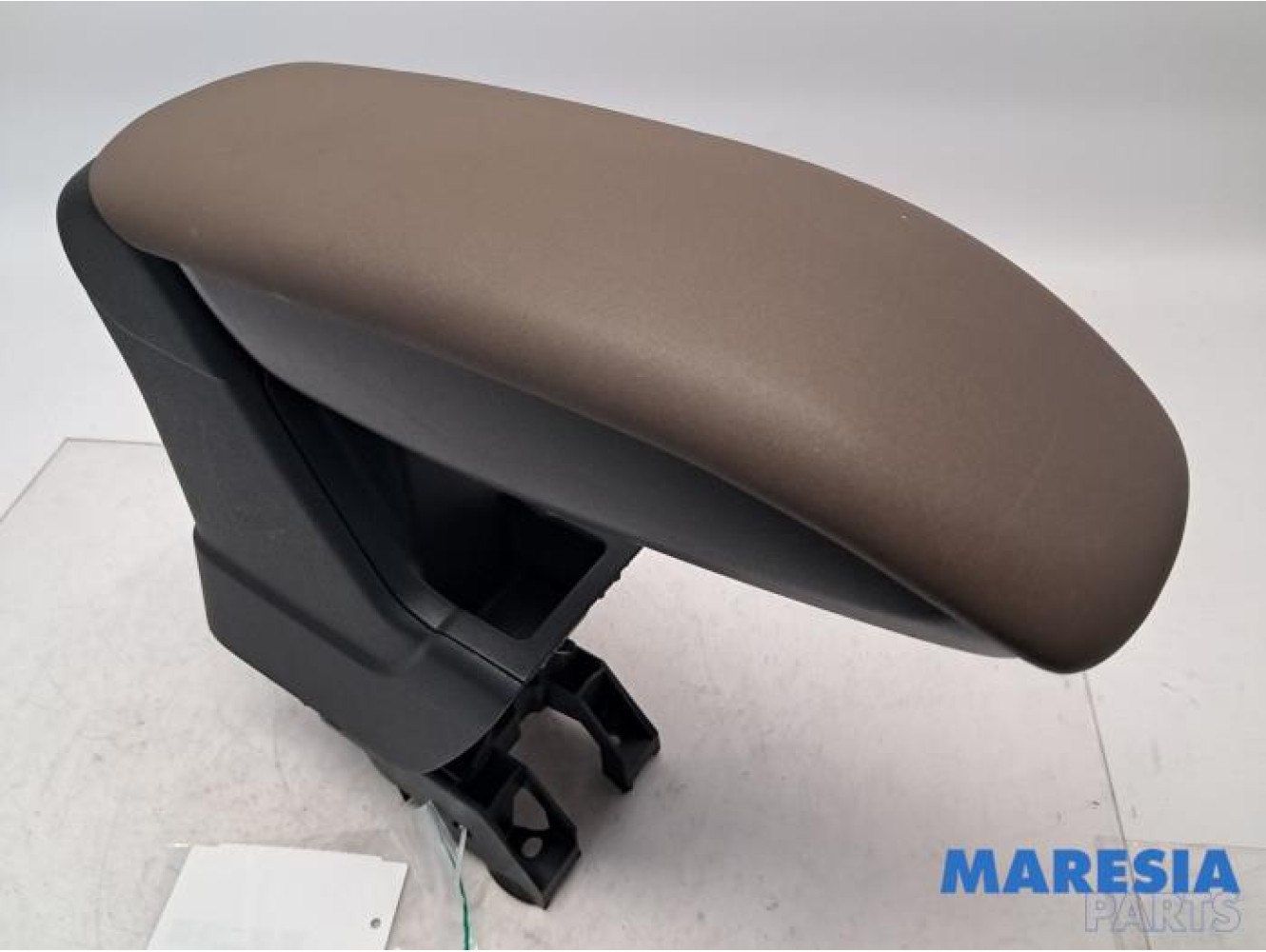 Citroen - C4 Cactus - Armrest