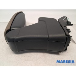 Citroen - C4 Cactus - Armrest