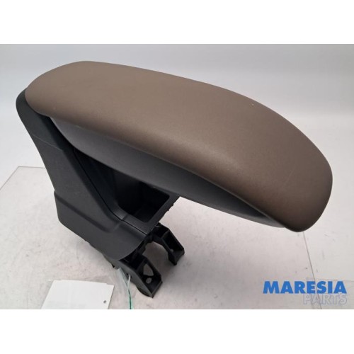Citroen - C4 Cactus - Armrest
