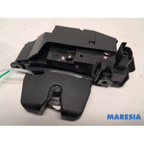 Citroen - C4 Cactus - Tailgate lock mechanism