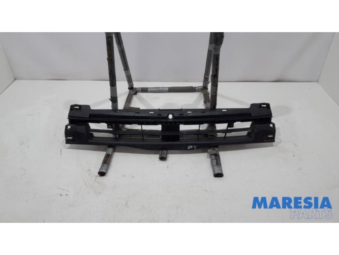 Renault - Trafic - Front panel