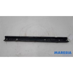 Renault - Trafic - Barre radiateur
