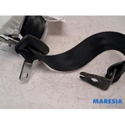 Peugeot - 308 - Rear seatbelt, centre