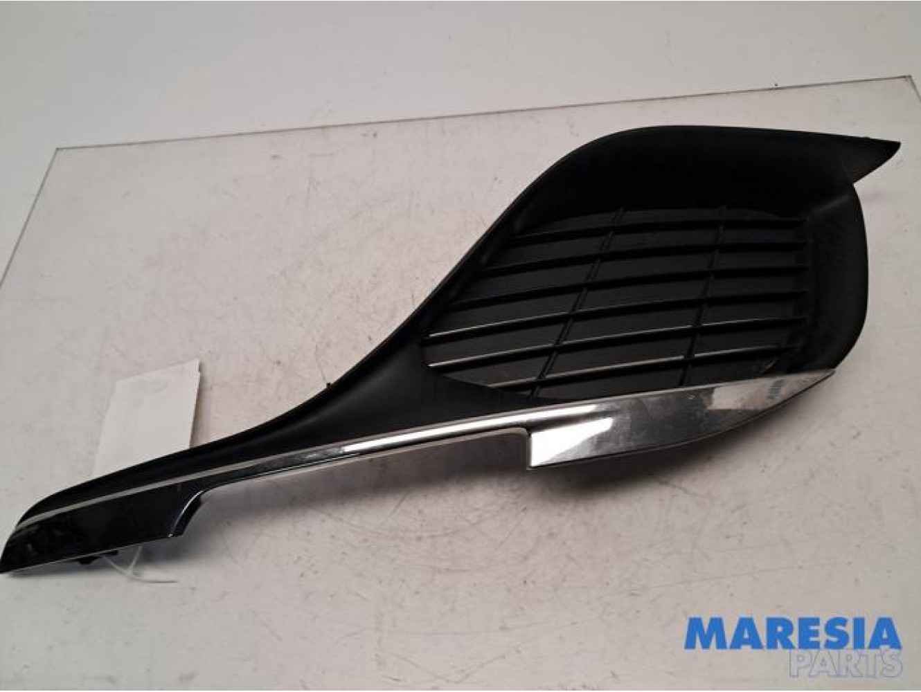 Peugeot - 308 - Front bumper, left-side component