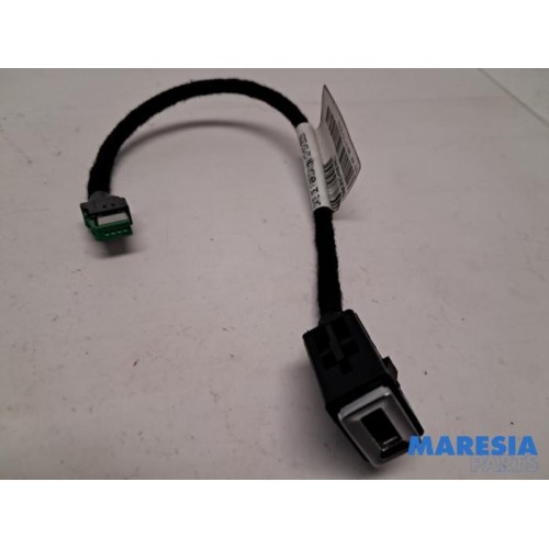 Peugeot - 308 - AUX / USB connection
