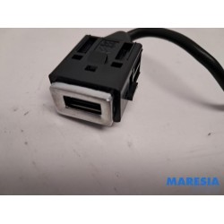 Peugeot - 308 - Prise USB