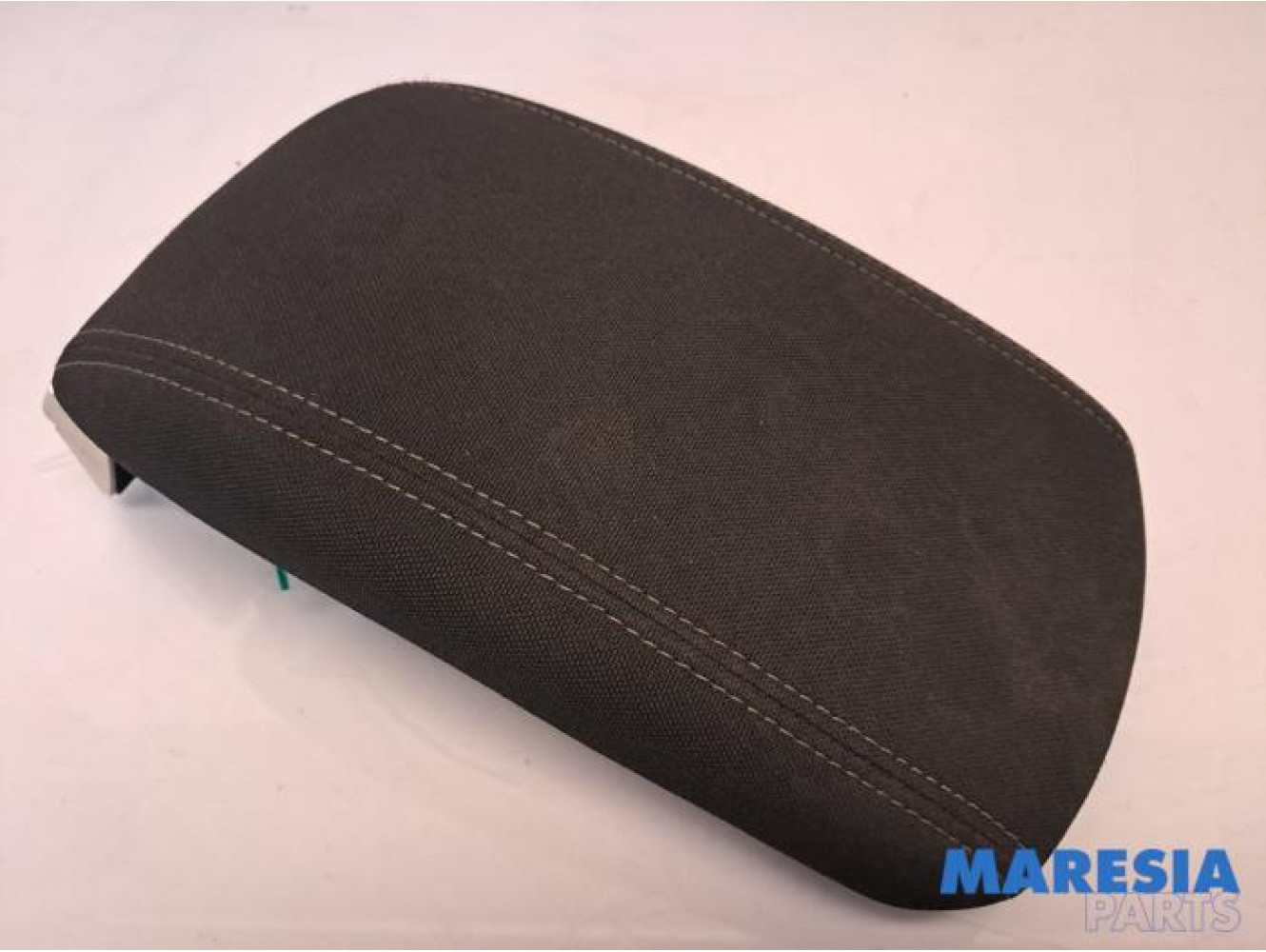 Peugeot - 308 - Armrest